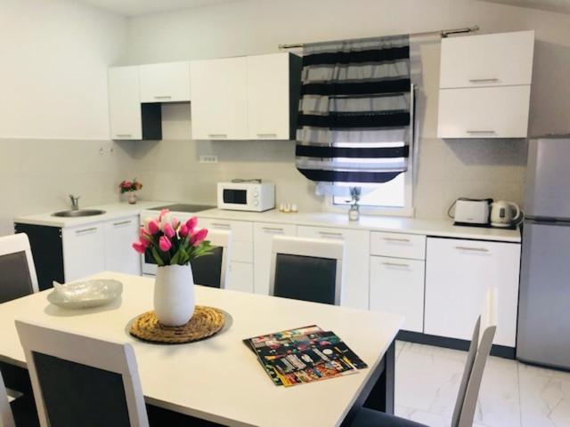 Apartman Mona Подгорица Экстерьер фото